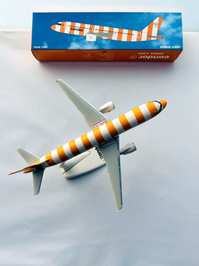Airbus A321-200 Condor Stripes